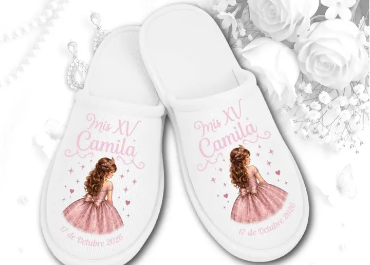 Pantufla XV · blanca con quinceañera de vestido rosa